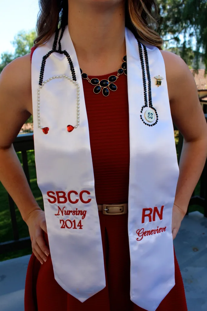 graduating nurses wearing honor stoles